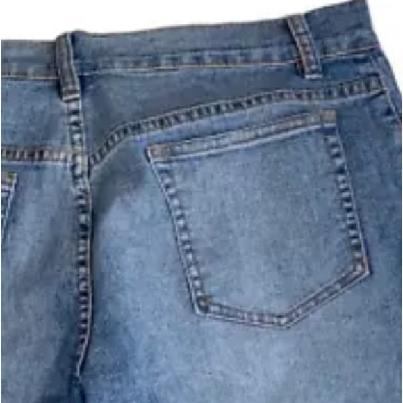 NWT: V Cristina Capri Jeans medium wash Beaded Jeweled details women’s size 14 - Picture 4 of 6